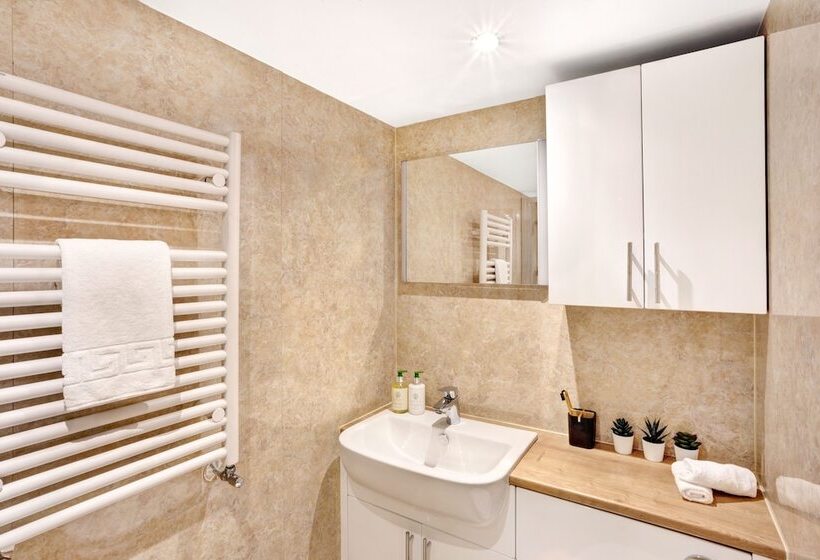 پانسیون Fountains Guest House  Harrogate Stays