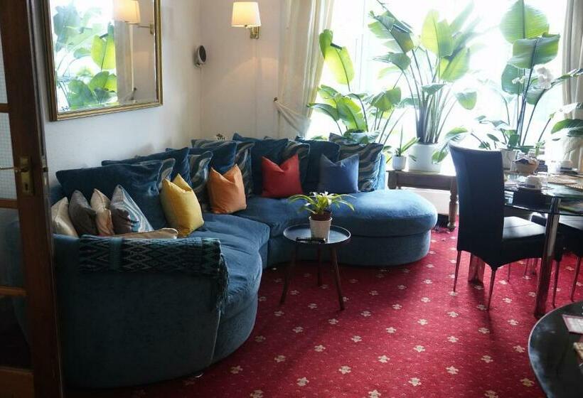 פנסיון Marlborough Guest House B & B