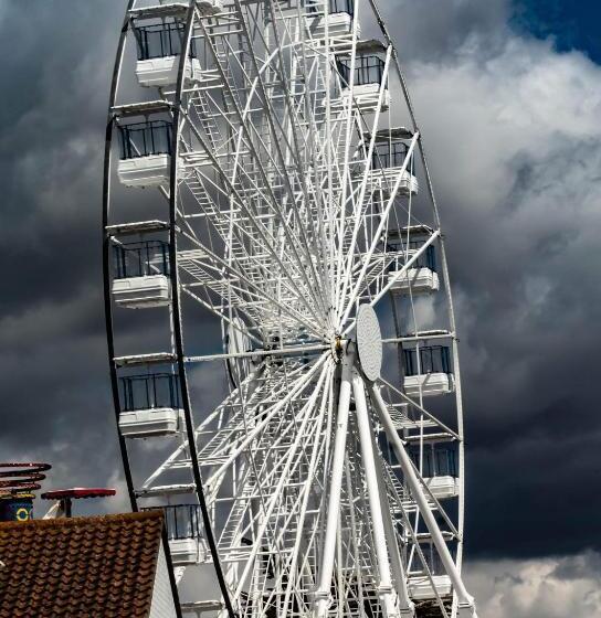 پانسیون The Langtry