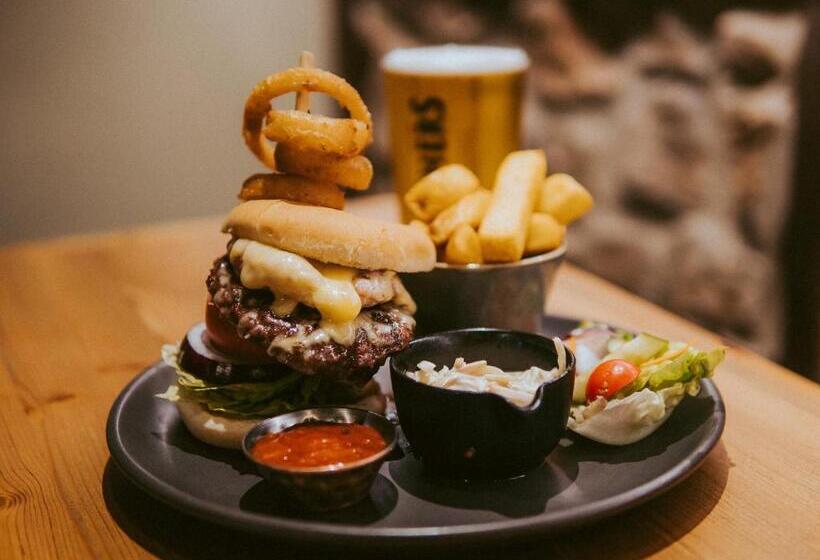 ユースホステル The Heathfield Inn