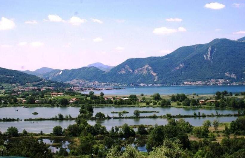 فندق Agriturismo Forest B&b