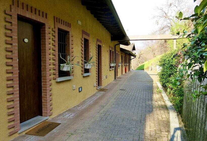 فندق Agriturismo Forest B&b