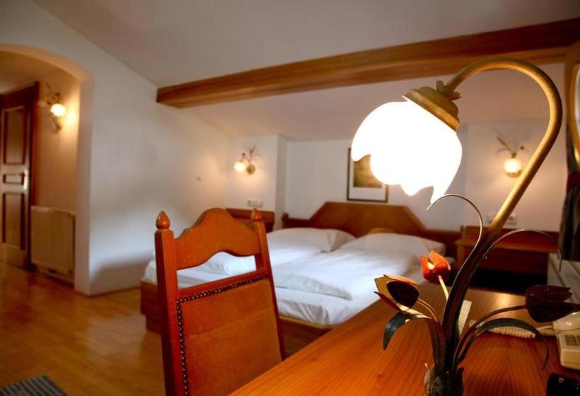 بنسيون Gästehaus Reiter