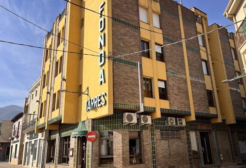 پانسیون Hostal Tarres