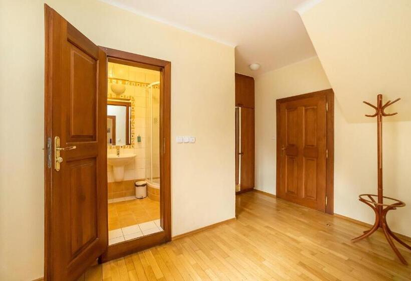 پانسیون Penzion Maštal