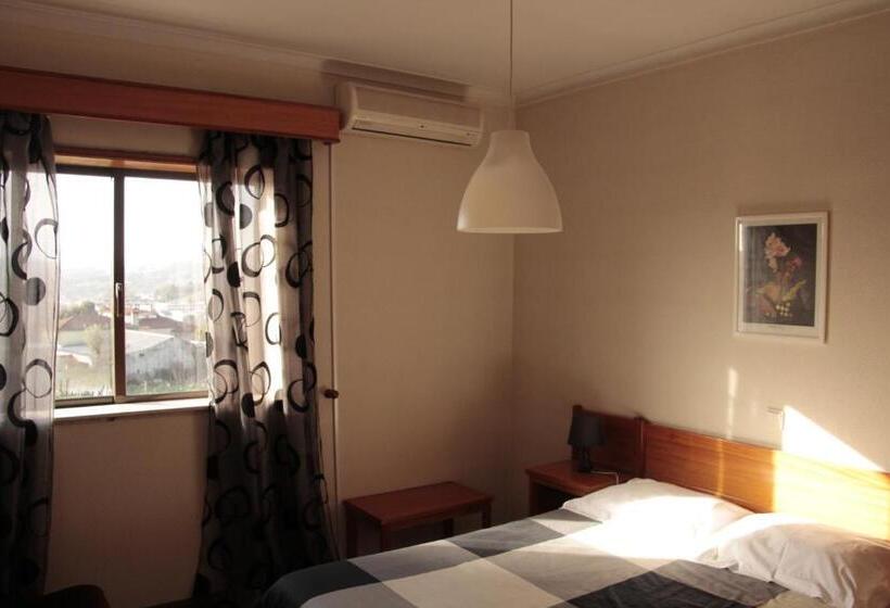 بنسيون Residencial Dom Manuel