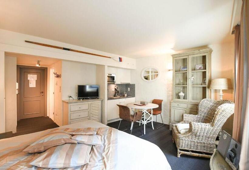 פנסיון Residentie De Laurier