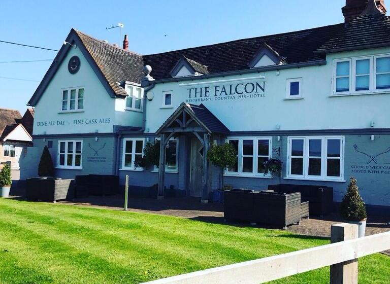 بنسيون The Falcon At Hatton