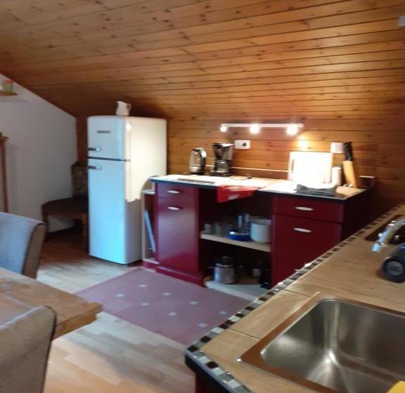Пансион Four Bedroom Appartement Near Bad Kleinkirchheim