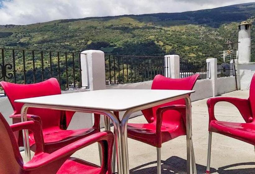 بنسيون Hostal El Cascapeñas De La Alpujarra