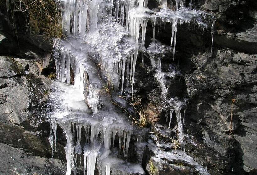 بنسيون Hostal El Cascapeñas De La Alpujarra