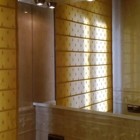 پانسیون Hostal Granada