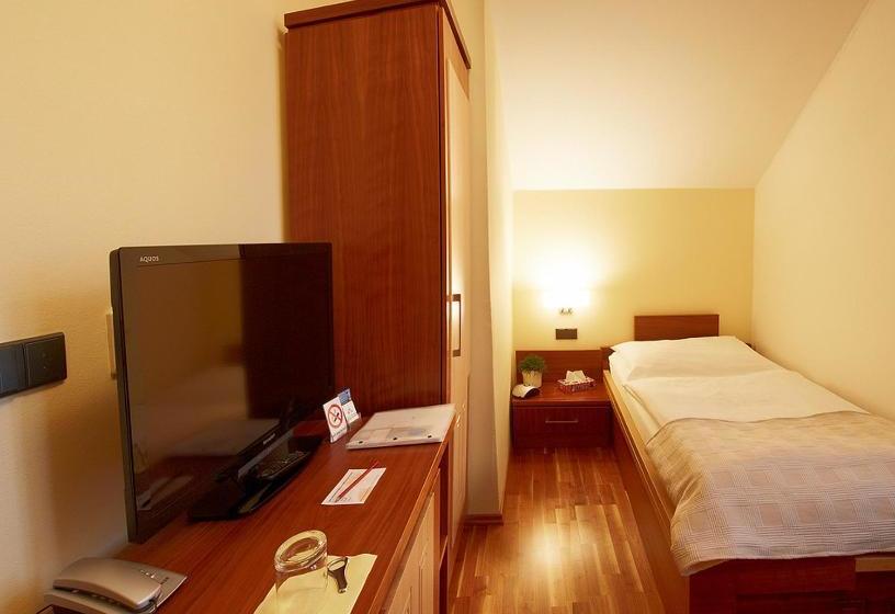 پانسیون Penzion Na Hradě