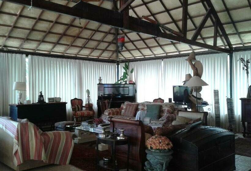 پانسیون Pousada Cultural Canto Dos Poetas