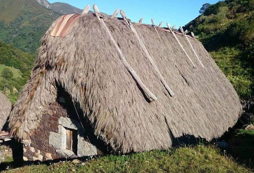 بنسيون Núcleo De Turismo Rural La Corte