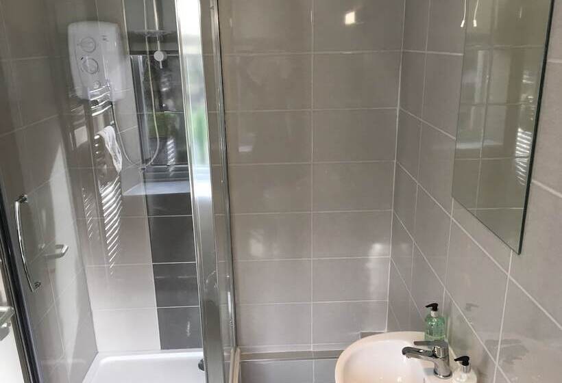 Пансион West Port