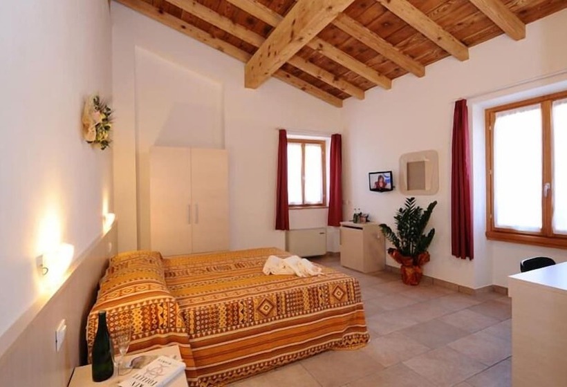 ホテル Agriturismo Corte La Sacca