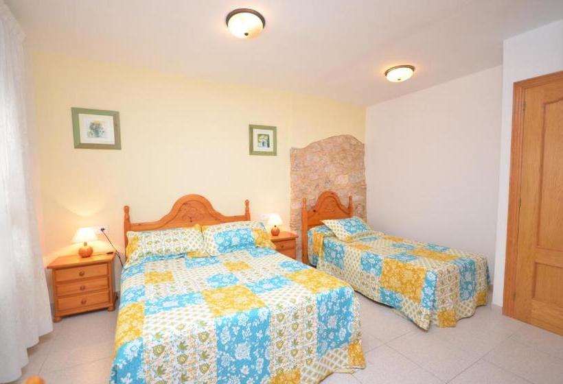 بنسيون Hostal Noray
