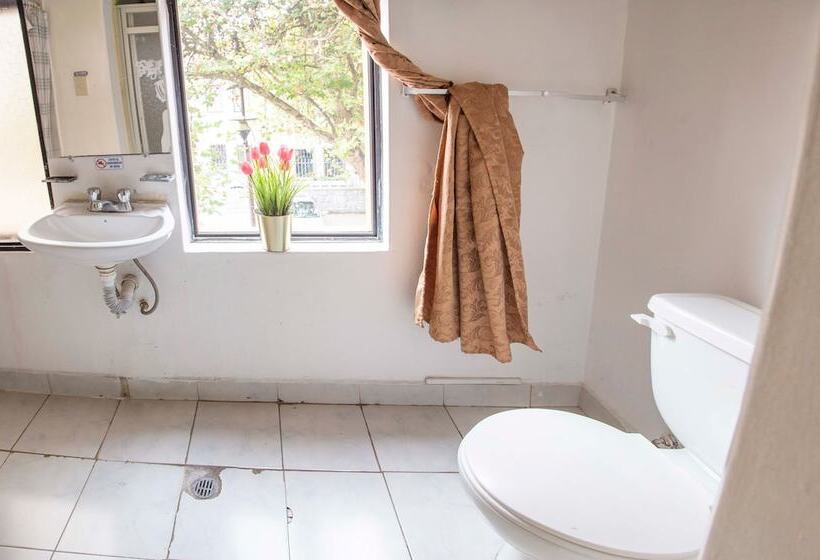 پانسیون Whipala Hostal