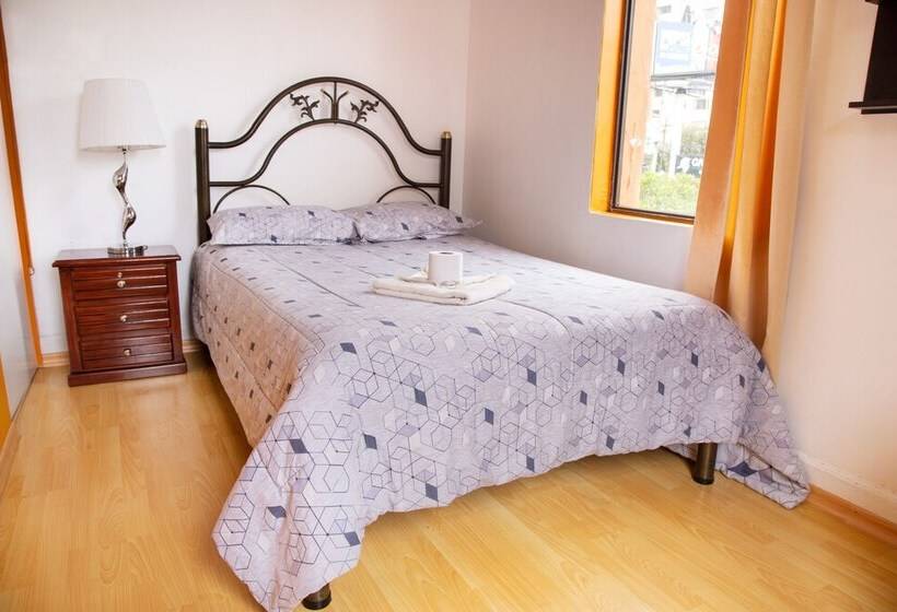 پانسیون Whipala Hostal