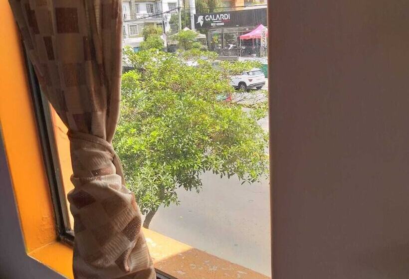 پانسیون Whipala Hostal