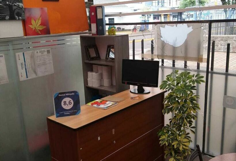 پانسیون Whipala Hostal