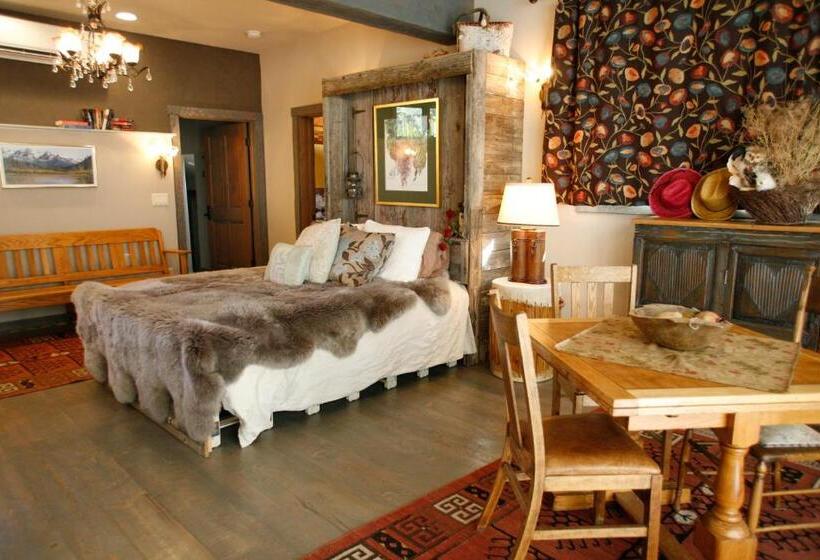 فندق صغير Swan River Inn
