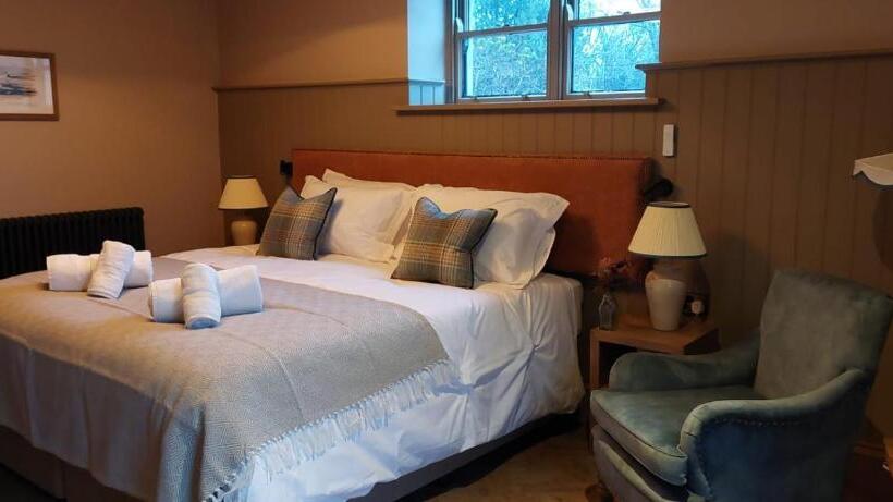 فندق صغير The Crown Inn