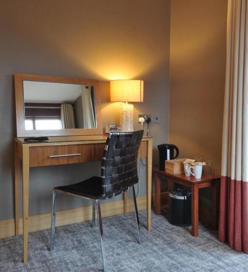 فندق صغير The Inn On Loch Lomond