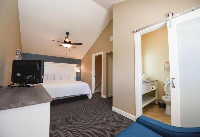 הוסטל Waterside Suites And Marina