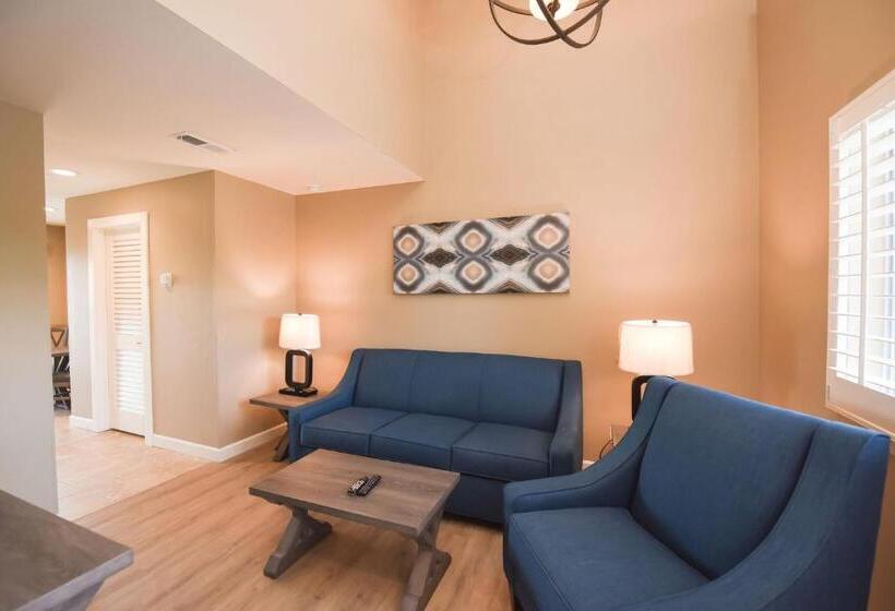 הוסטל Waterside Suites And Marina