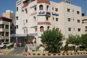 Daraghmeh Hotel Apartments  Wadi Saqra