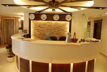 Daraghmeh Hotel Apartments  Wadi Saqra