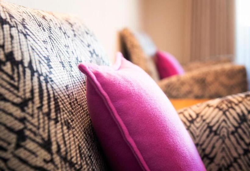 پانسیون Garni Edelweiss