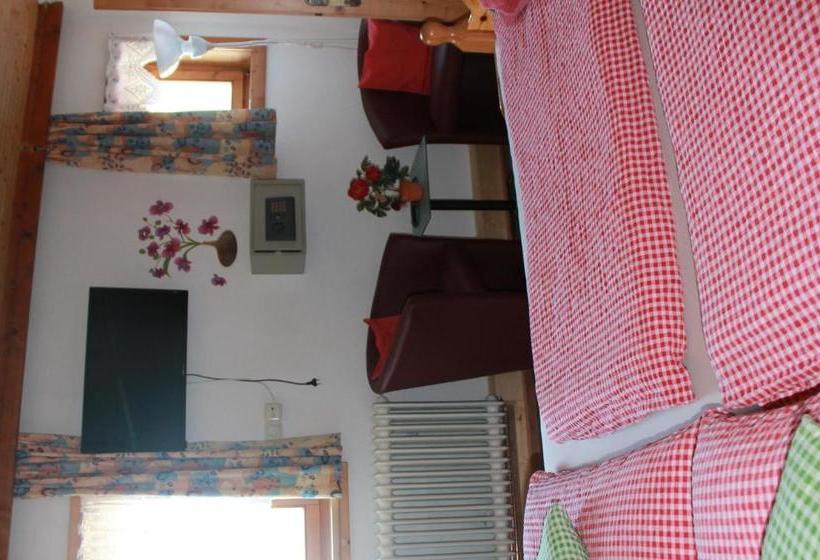 펜션 Gruppen Und Familienhof Falkenstein