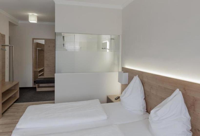 بنسيون Frühstückshotel Scharinger