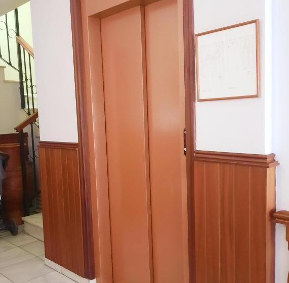 פנסיון Hostal La Colonia