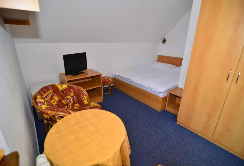 پانسیون Penzion Bona