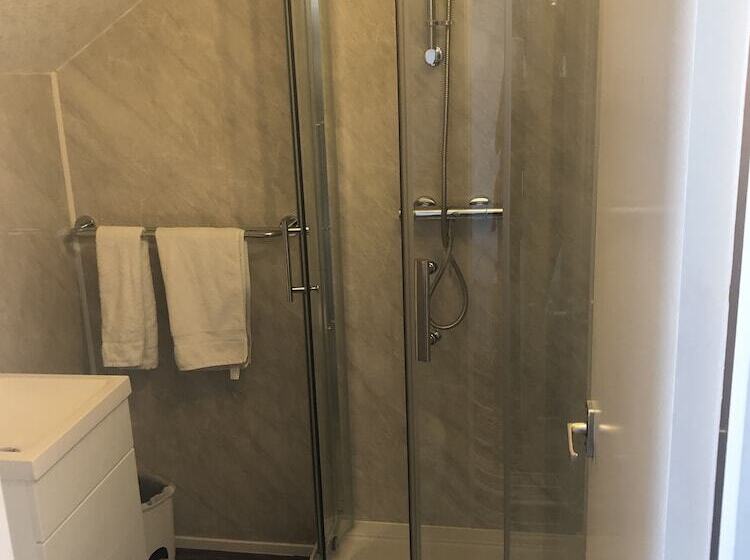 پانسیون The Grosvenor House