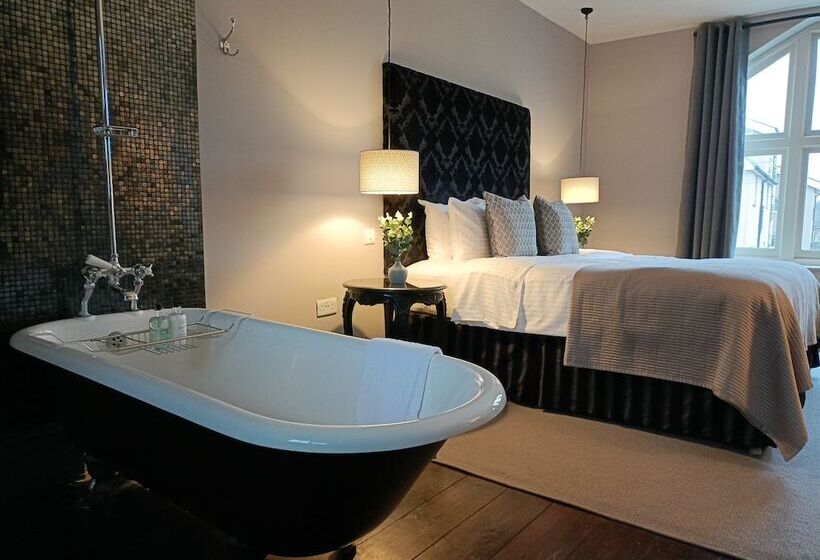 پانسیون The Linden Stansted