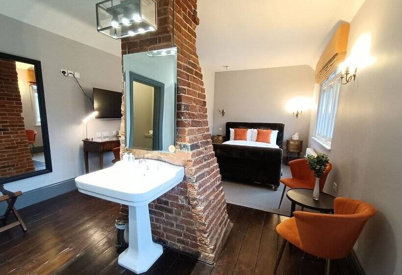 پانسیون The Linden Stansted