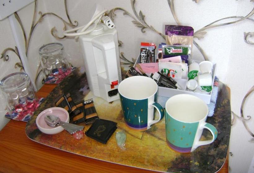 بنسيون The Wharncliffe