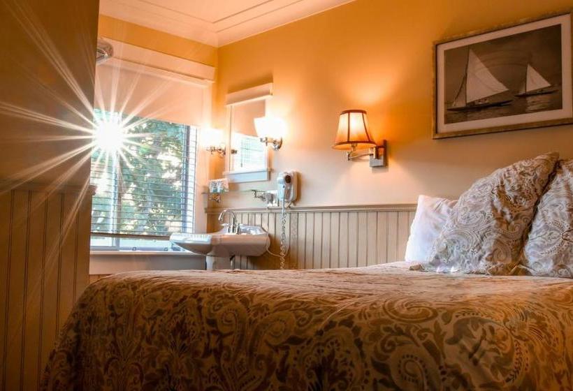 فندق صغير Salt Spring Inn