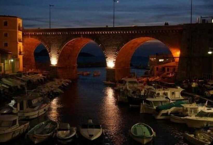 تختخواب و صبحانه Le Moulin De Sonnailles
