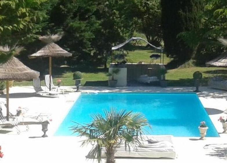 تختخواب و صبحانه Le Moulin De Sonnailles