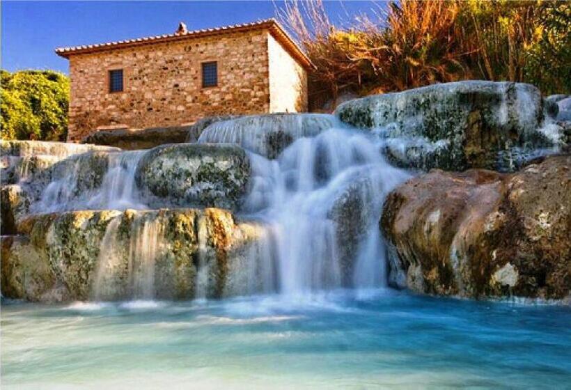 호텔 Agriturismo Le Cascatelle