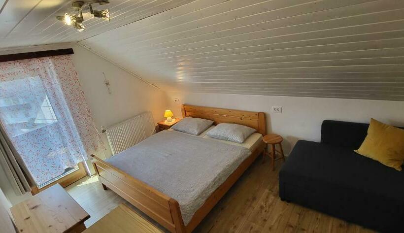 پانسیون Apartments & Hostel Bohinj