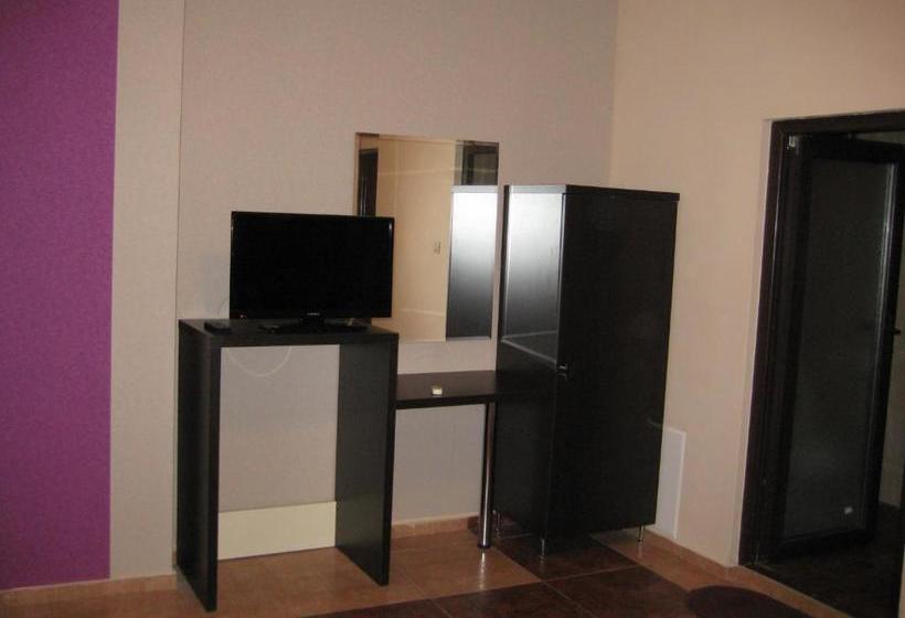 بنسيون Family Hotel Bunara