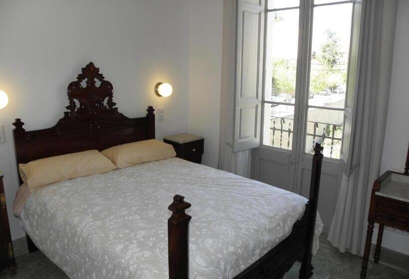 بنسيون Hostal Cal Pla