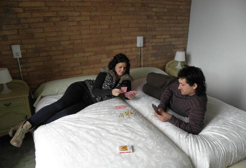 بنسيون Hostal Cal Pla